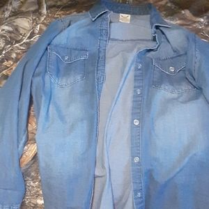 Cute button up shirt